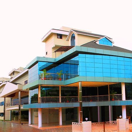 فندق بولاريز Parassinikkadavu المظهر الخارجي الصورة